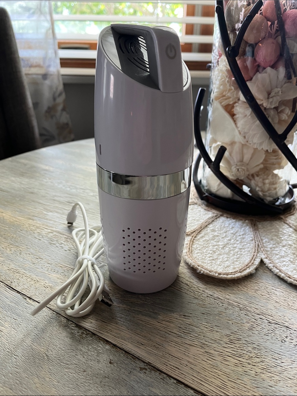 NuvoMed Portable USB air purifier~ in new condition